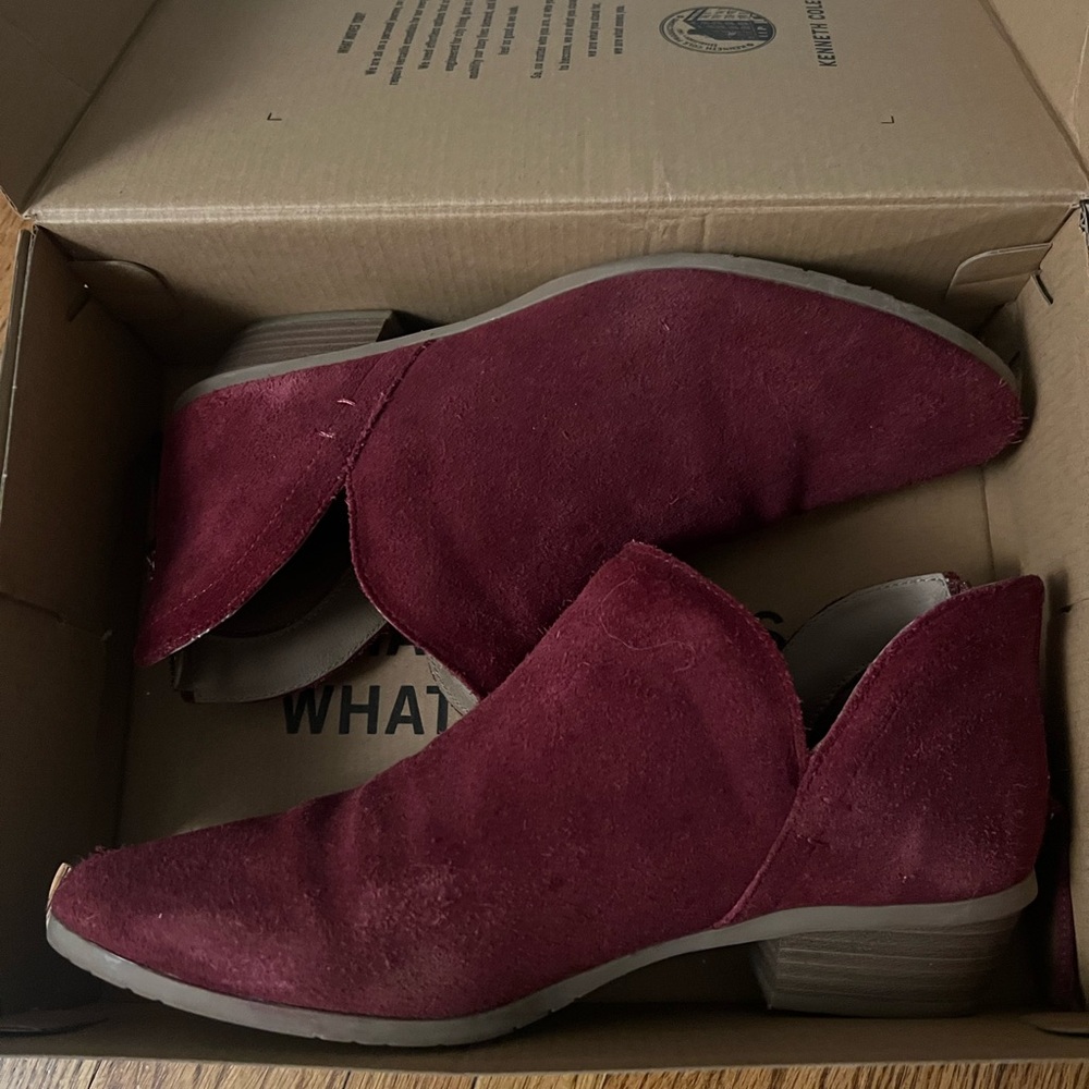Kenneth Cole Reaction Maroon Suede Ankle Booties